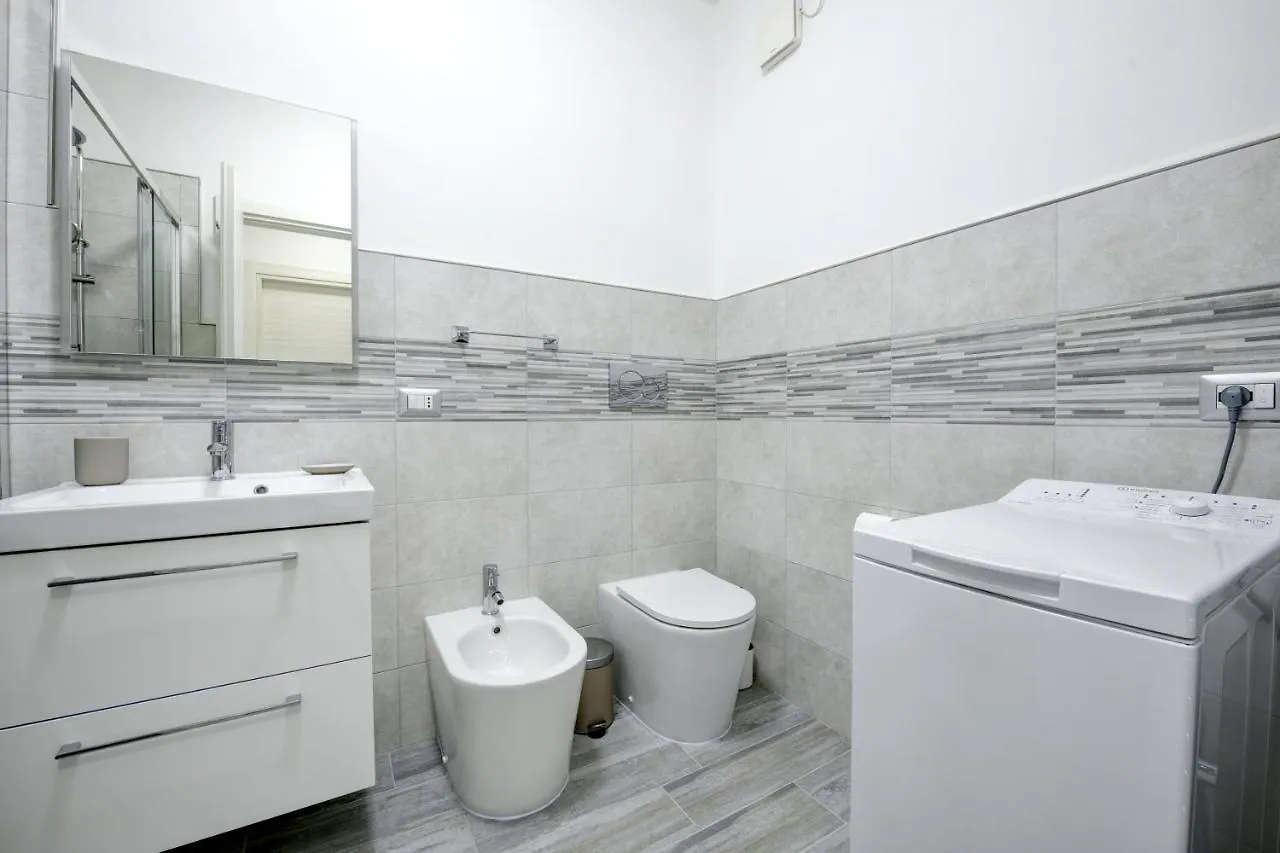Virgo Suite Apartment Дезенцано-дель-Гарда 0*,  Италия